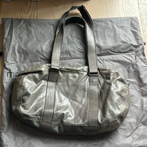 M0851 shoulder bag- aniline leather w/adjustable straps